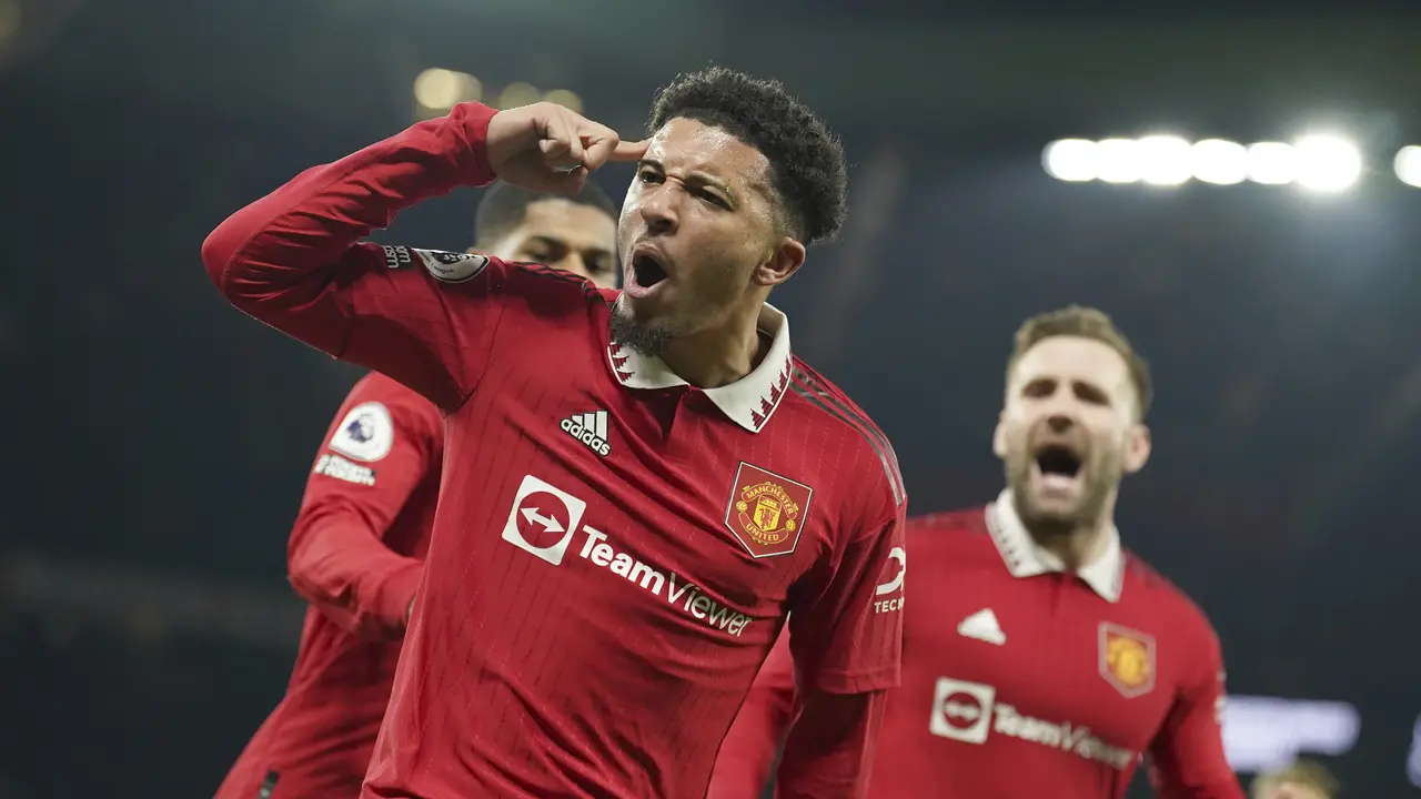 Tottenham Ikut Buru Jadon Sancho Usai Tolak Tawaran AS Roma