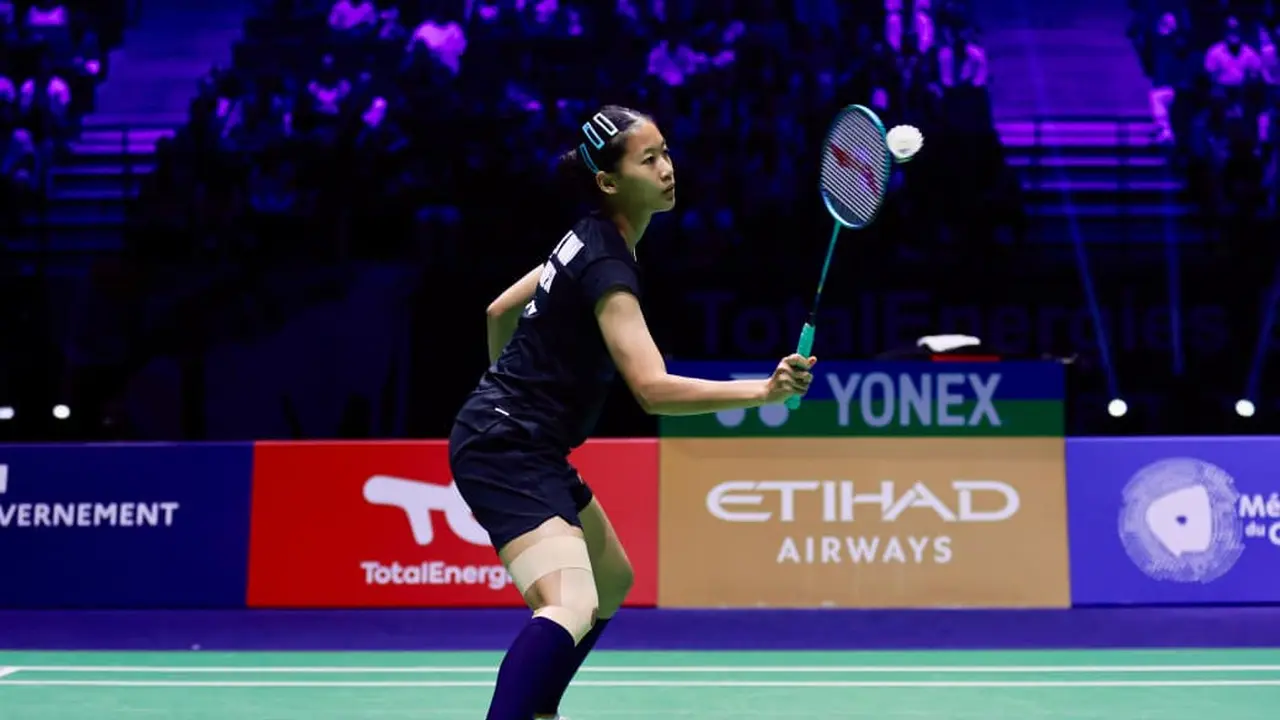 Tunggal putri Indonesia Putri Kusuma Wardani kdalah dari wakil Jepang Akane Yamaguchi 17-21, 21-14, dan 6-21 pada laga semifinal Kejuaraan Dunia Bulu Tangkis 2025 di Adidas Arena, Paris, Prancis, Sabtu (30/8). Hasil ini membuat Putri KW meraih medali perunggu.