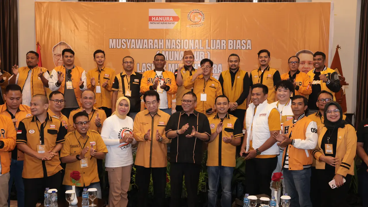 Ketua Umum Partai Hati Nurani Rakyat (Ketum Partai Hanura) Oesman Sapta Odang (Oso) membuka Musyawarah Nasional Luar Biasa (Munaslub) Laskar Muda Hanura (Lasmura). (Ist)