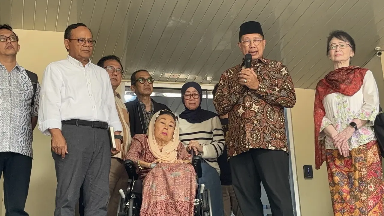 Sejumlah tokoh nasional yang tergabung dalam Gerakan Nurani Bangsa (GNB) di Polda Metro Jaya, Selasa (23/9/2025)