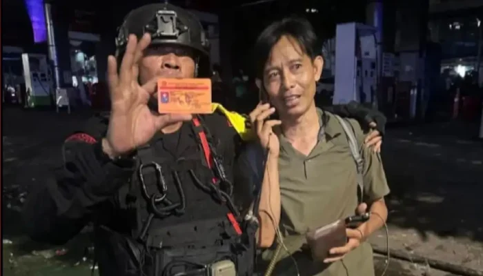 TNI Klarifikasi Insiden Brimob Interogasi Anggota BAIS saat Demo Ricuh di Pejompongan