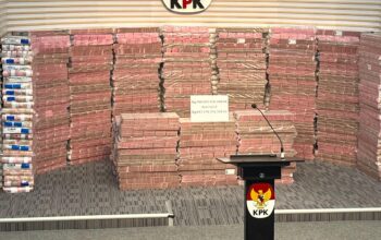 Asal Usul Tumpukan Rp300 Miliar yang Dipamerkan KPK dari Kasus Korupsi Investasi Fiktif PT Taspen