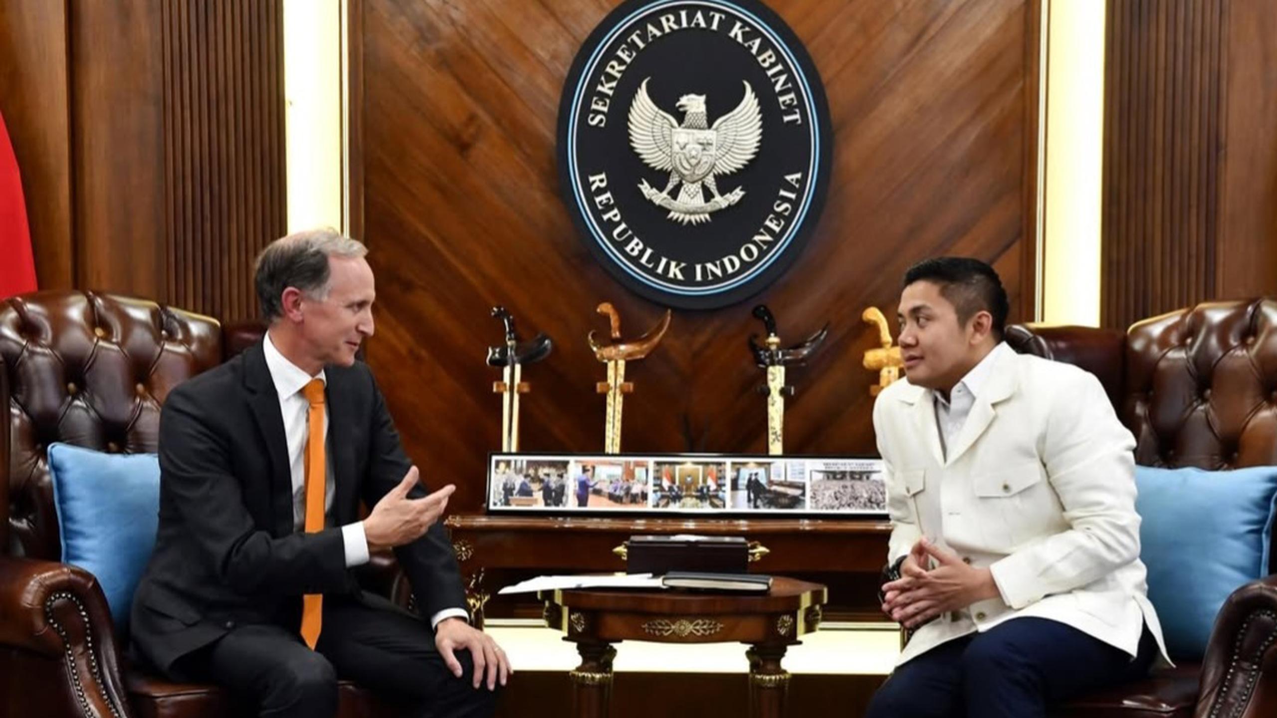 Seskab Teddy Terima Dubes Belanda, Bahas Agenda Kedatangan Ratu Máxima ke Indonesia